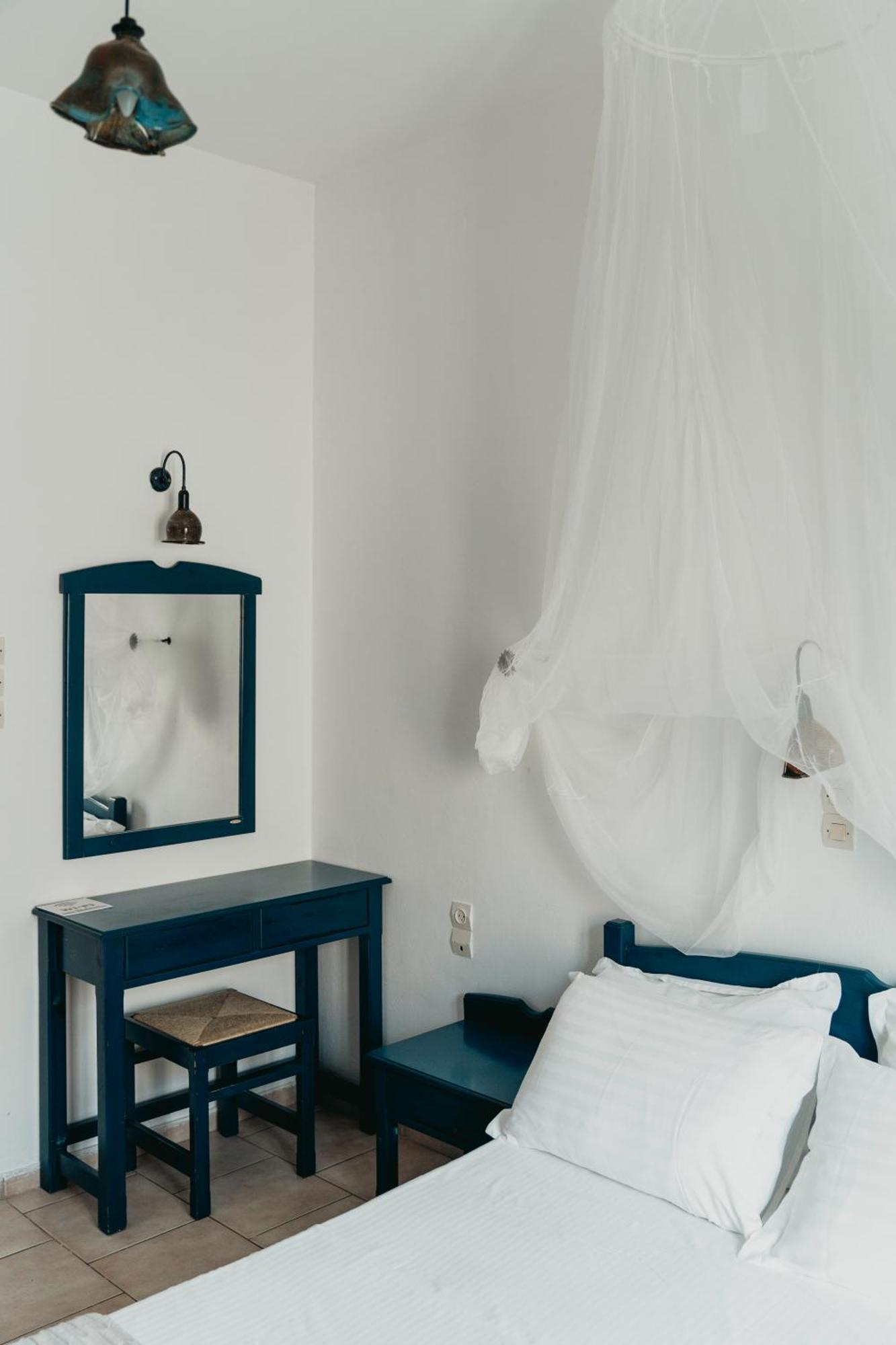 Bofor Studios & Rooms Λιβαδάκια Δωμάτιο φωτογραφία