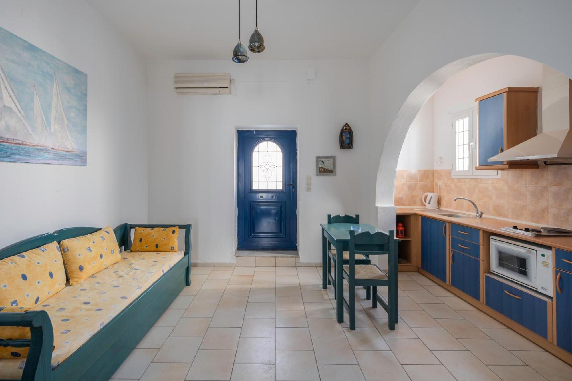Bofor Studios & Rooms Λιβαδάκια Δωμάτιο φωτογραφία